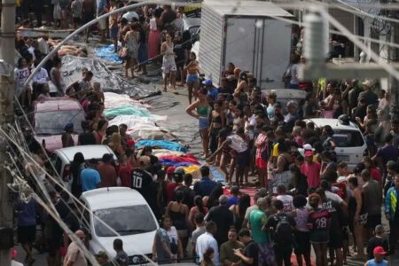 ブラジルで警察が犯罪組織の大規模な掃討作戦を実施、121人が死亡