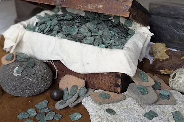 サルベージ会社がフロリダ州の海底で、1億円相当の財宝を発見