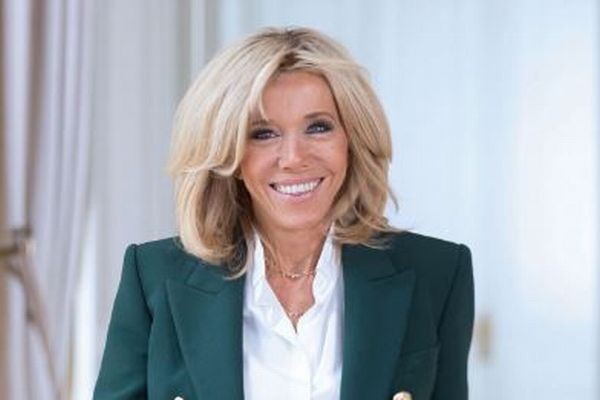 マクロン大統領夫人に対するネットいじめ、10人が裁判を受ける