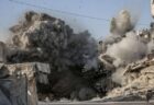 ハリケーンの接近により高波が発生、記者が現場にいる最中、建物が倒壊【アメリカ】