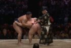 大相撲のロンドン公演でハプニング、宇良のまわしが緩んでしまう【動画】