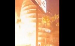 エクアドルのショッピングモールの前で、車両が大爆発【動画】