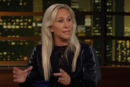 「エイリアンは堕天使」米極右政治家の女性議員が発言