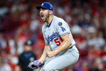 「ドジャース」のベシア投手、幼い娘が亡くなったと報告