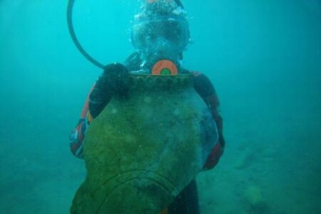 失われた中世の都市、キルギスの湖底で発見