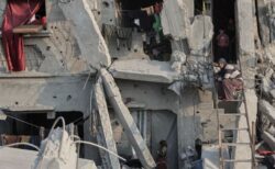 ガザ地区でイスラエル軍がパレスチナ人の集団にドローン攻撃、1人が死亡