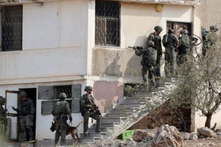 イスラエル軍がヨルダン川西岸地区で2人の子供を射殺、40人を拘束