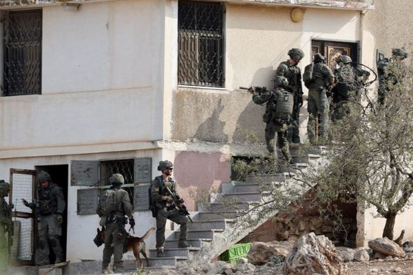 イスラエル軍がヨルダン川西岸地区で2人の子供を射殺、40人を拘束