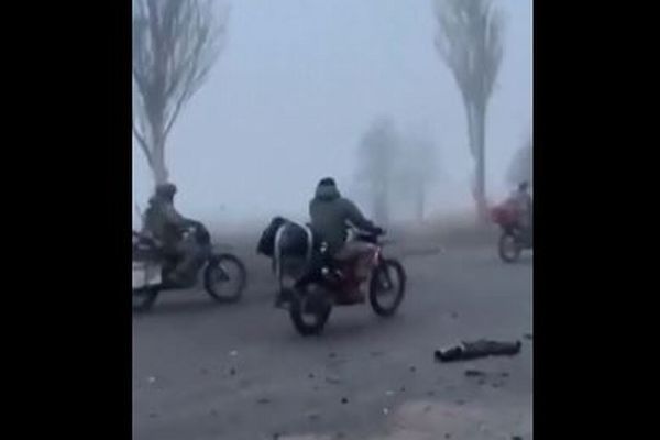 ロシア軍がウクライナ東部のポクロフスクへ進軍、霧が有利に働いた可能性