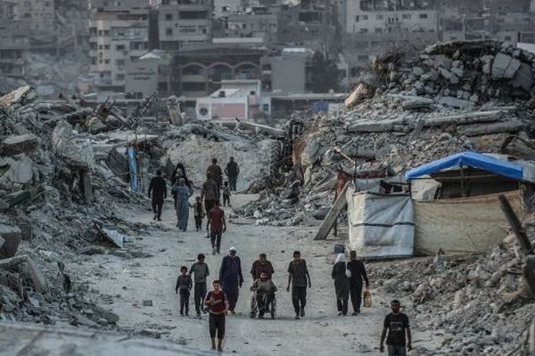 イスラエル軍がガザ地区で1人を射殺、北部へも空爆を3回実施