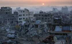 イスラエル軍が再びガザ地区に激しい空爆、25人のパレスチナ人が死亡