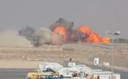 ドバイの航空ショーでインドの戦闘機が墜落、パイロットが死亡