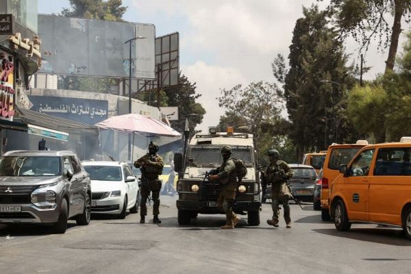 イスラエル軍がヨルダン川西岸地区北部を封鎖、軍事作戦を継続