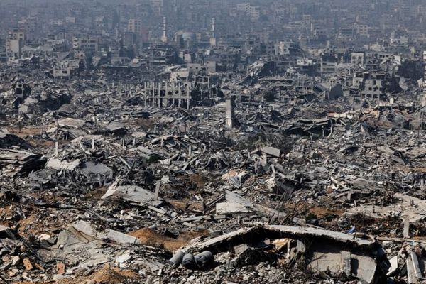 ガザ地区でイスラエル軍の発砲により1人が死亡、ヨルダン川西岸でも暴力が続く