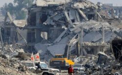 ガザ地区で「ハマス」が人質3人の遺体を引き渡す、イスラエル軍の攻撃で1人が死亡