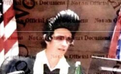 法廷でエルビス・プレスリーのかつらをつけた判事、停職処分を受ける