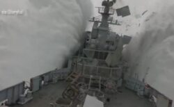 フリゲート艦に魚雷が命中する瞬間の映像、NATOが演習の様子を公開