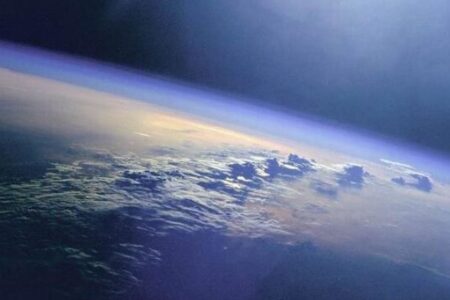 南極上空のオゾンホールが大幅に縮小、過去5番目の小ささ