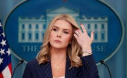 ホワイトハウス・リービット報道官の関係者を、ICEが拘束