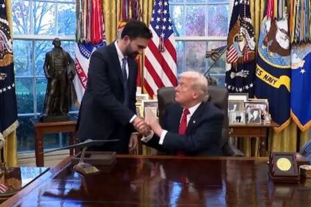 トランプ氏、NY市長に選ばれたマムダニ氏と会談、かつての「敵」に好意的な対応