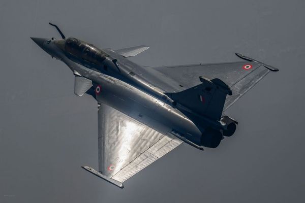 フランスがウクライナへ、戦闘機「ラファールF4」を最大100機供与