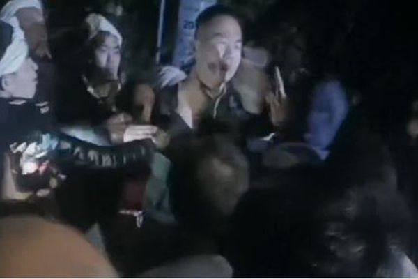 中国南部で火葬に住民が反発、抗議活動が勃発