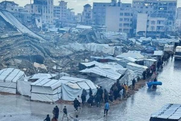 ガザ地区でイスラエル軍が攻撃を継続、パレスチナ人の死者が7万人を超える