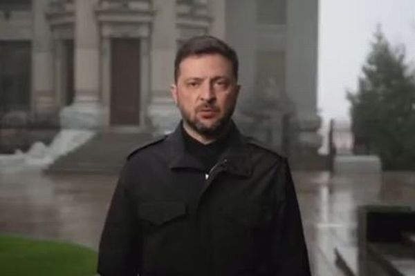 トランプ大統領が、28項目の和平案を受け入れるようウクライナに圧力