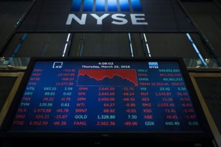 米最高裁がトランプ関税に懐疑的、株式市場は高値で取引終了