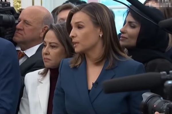 米女性記者が凄い！サウジ皇太子に、カショギ氏殺害事件について質問