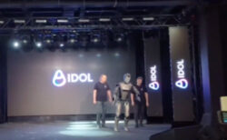 ロシア初のAI人型ロボット、一般公開の様子が悲惨すぎた