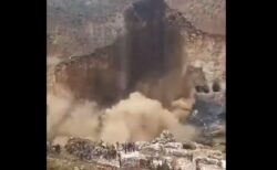 コンゴの鉱山が崩れ、鉱夫の集団が呑み込まれる映像が恐ろしい