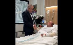 【豪銃乱射事件】アルバニージー首相が、犯人から銃を奪った男性を見舞う