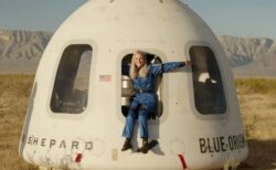 世界初、車椅子の女性が宇宙飛行を体験