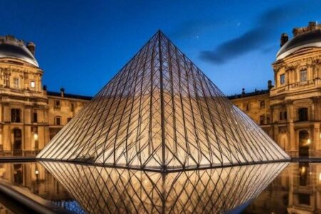 ルーブル美術館で水漏れ事故が発生、数多くの収蔵物が損傷