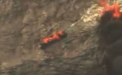 米軍が船舶を2回攻撃し、負傷者を殺害、国際法に違反した可能性