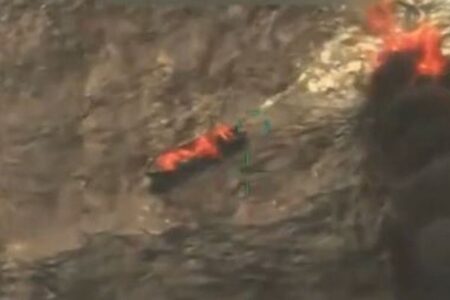 米軍が船舶を2回攻撃し、負傷者を殺害、国際法に違反した可能性