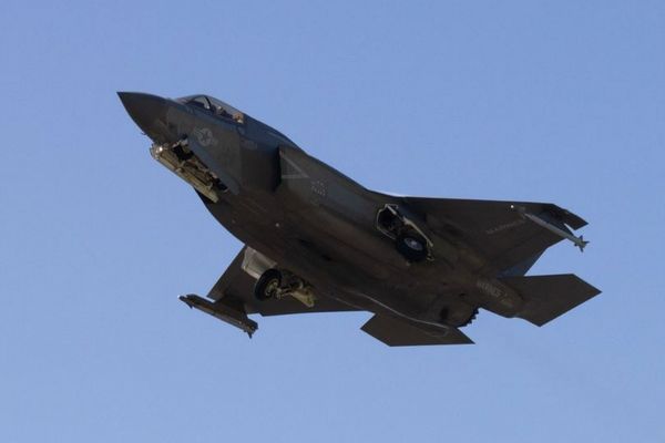 米軍がベネズエラへ地上攻撃か、さらなる船舶を攻撃し、2人を殺害