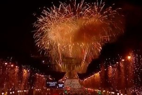 2026年が始動、世界各地の新年の様子【動画】