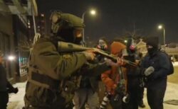 トランプ大統領とミネソタ州知事が電話会談、一部の移民捜査官が撤退へ