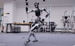 中国製のロボット、複雑な動きのダンスを披露【動画】