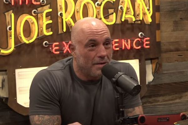 ジョン・ローガンがICEを批判か？「ゲシュタポ」発言に注目が集まる