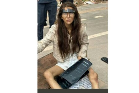 中国人女性インフルエンサー、折れた足とCT画像を手に、カンボジアで目撃される