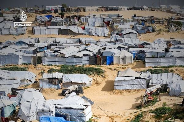 イスラエル軍の攻撃によりガザ地区で21人が死亡、国境検問所も再び封鎖