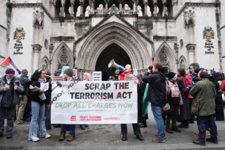 英裁判所、政府による「パレスチナ・アクション」の活動禁止を違法と判断