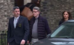 英警察が元駐米大使を逮捕、エプスタイン被告に機密情報を漏らした疑い