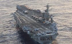 米空母「エイブラハム・リンカーン」に接近した、イランの無人機を撃墜