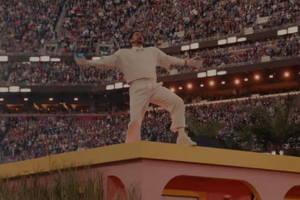 「スーパーボウル」のハーフタイムショー、トランプ氏がバッド・バニーを批判