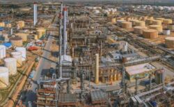 トランプ氏、イランの発電所への攻撃をさらに10日間延期すると発表