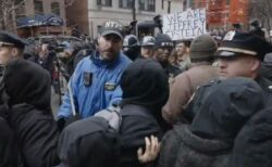 NY市長の公邸前で極右・反イスラム抗議デモ、6人を逮捕